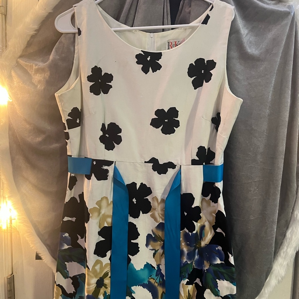 Rare Editions White and Blue Floral Formal Dress